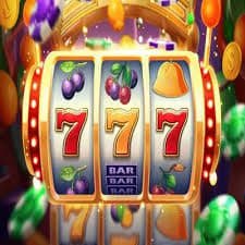 Perbandingan layar: aplikasi native online lottery di sebelah kiri menunjukkan menu yang lebih responsif, browser di sebelah kanan menunjukkan URL