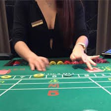 Layar login cepat aplikasi online lottery dengan opsi DANA dan OVO